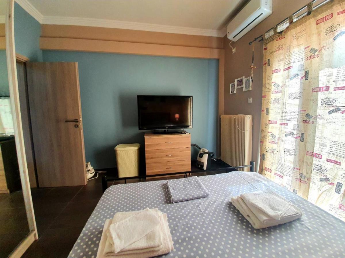 Ilias' Cosy And Relaxing Apartment Atenas Exterior foto