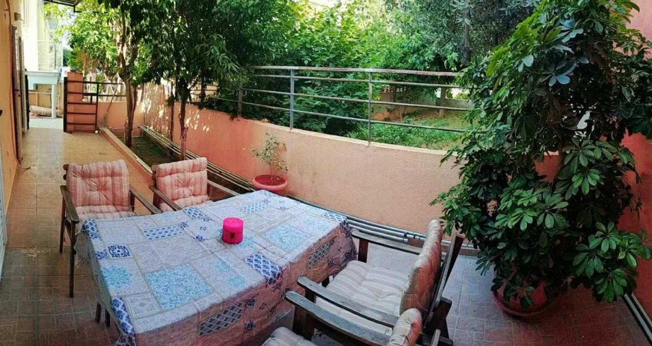 Ilias' Cosy And Relaxing Apartment Atenas Exterior foto